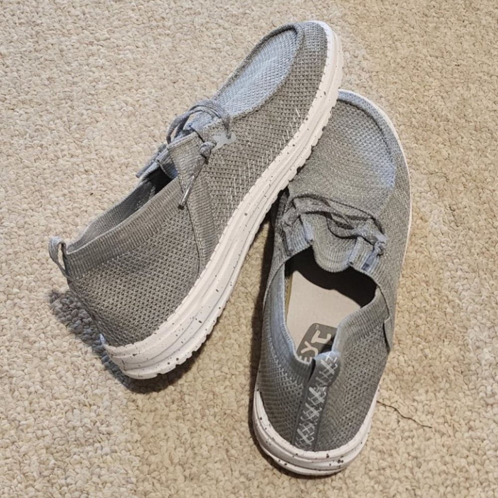 Hey Dude Shoes, size 8 EUC
